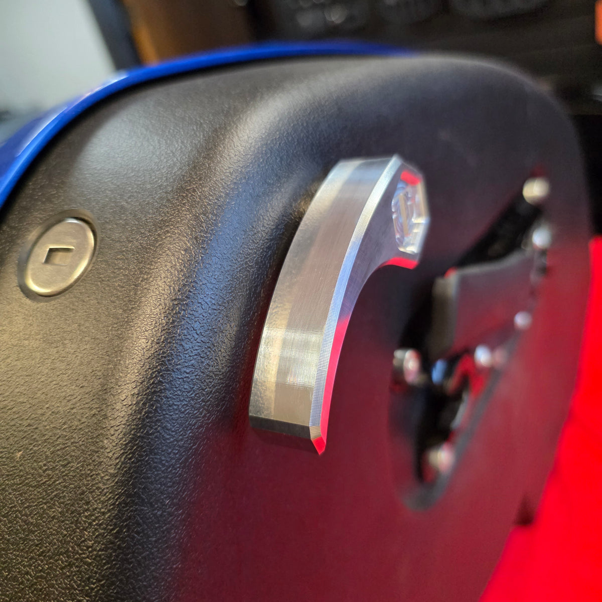 M8 Softail Saddlebag Latch Levers | Harley-Davidson Softail