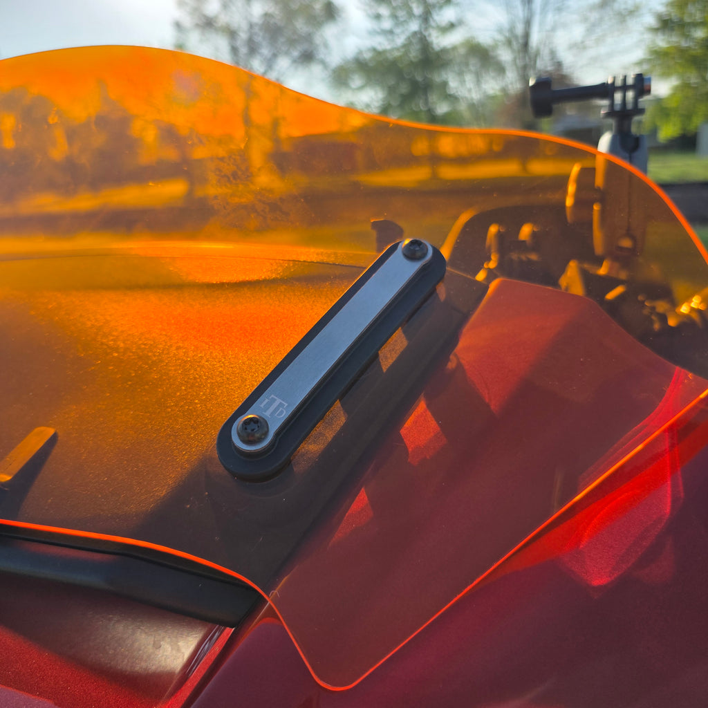 23.5+ Street Glide KW Windshield Trim